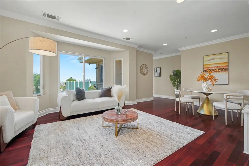 906 Summit Place Monterey Park, CA 91754