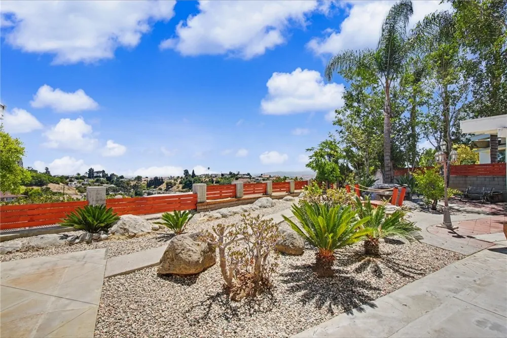 906 Summit Place Monterey Park, CA 91754