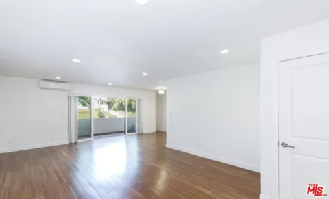 1601 Veteran Avenue #101