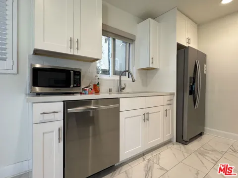 1601 Veteran Avenue #101