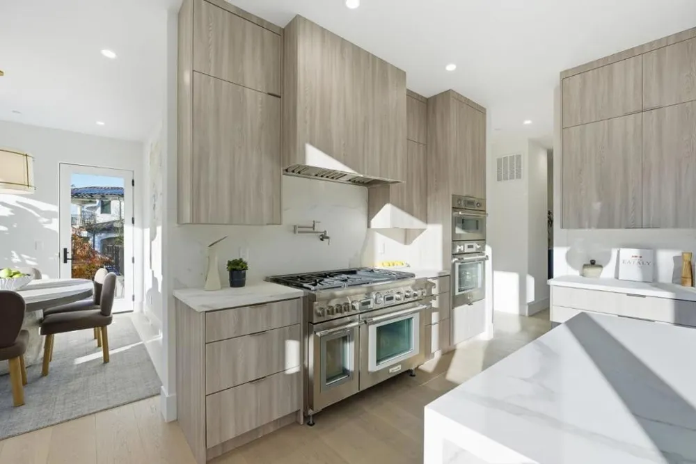20388 Hill Avenue Saratoga, CA 95070
