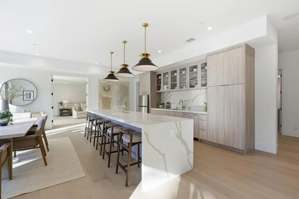 20388 Hill Avenue Saratoga, CA 95070