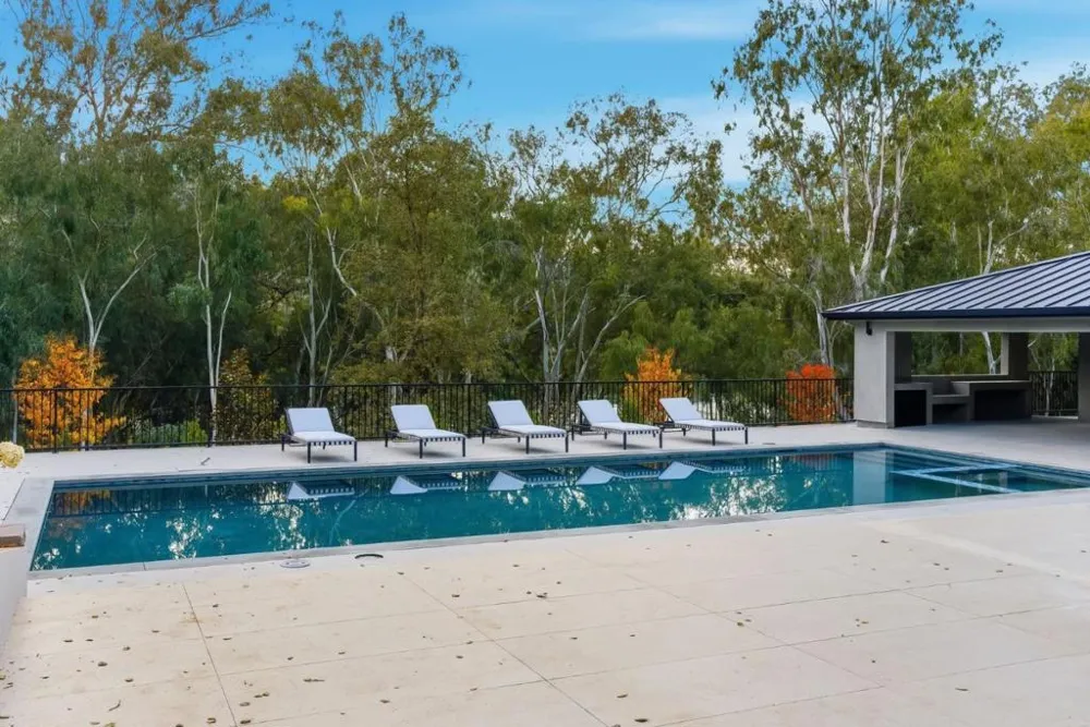 20388 Hill Avenue Saratoga, CA 95070