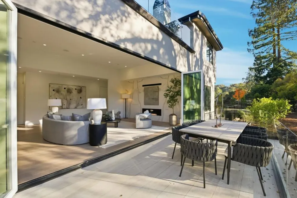 20388 Hill Avenue Saratoga, CA 95070