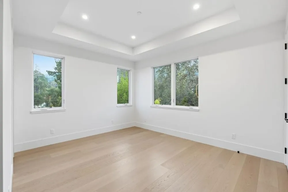 20388 Hill Avenue Saratoga, CA 95070