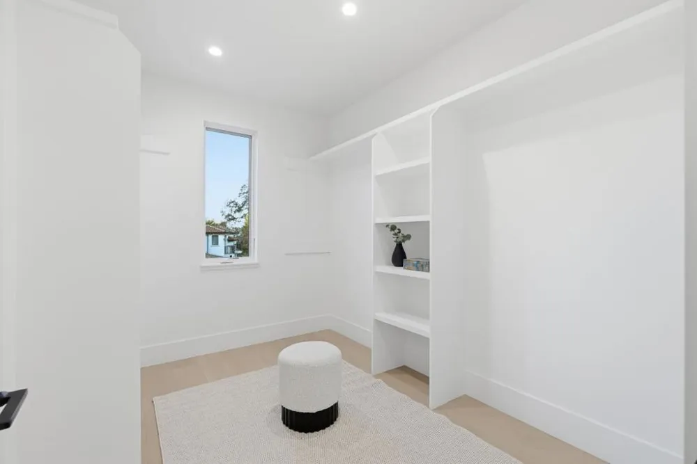 20388 Hill Avenue Saratoga, CA 95070
