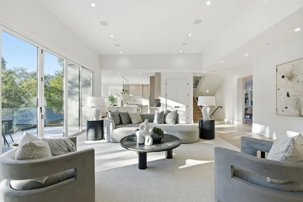 20388 Hill Avenue Saratoga, CA 95070