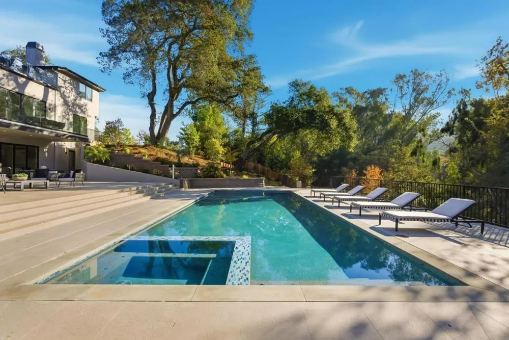 20388 Hill Avenue Saratoga, CA 95070