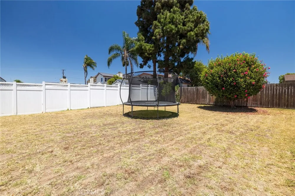 1813 5th Street Manhattan Beach, CA 90266