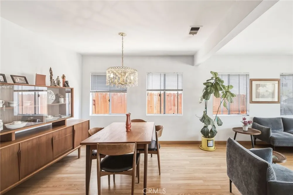 1813 5th Street Manhattan Beach, CA 90266