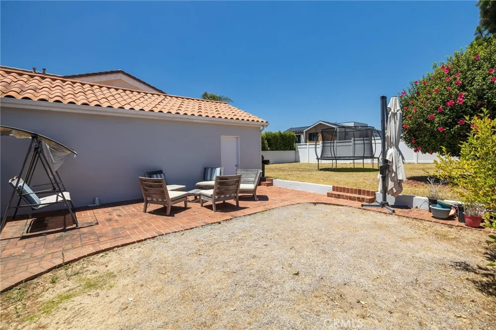 1813 5th Street Manhattan Beach, CA 90266