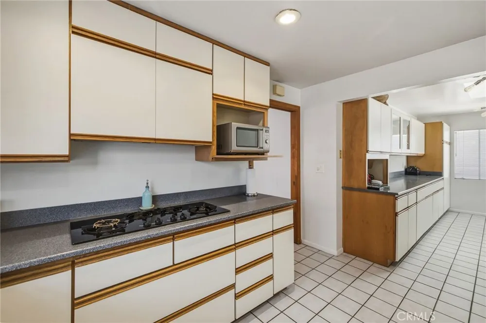 1813 5th Street Manhattan Beach, CA 90266
