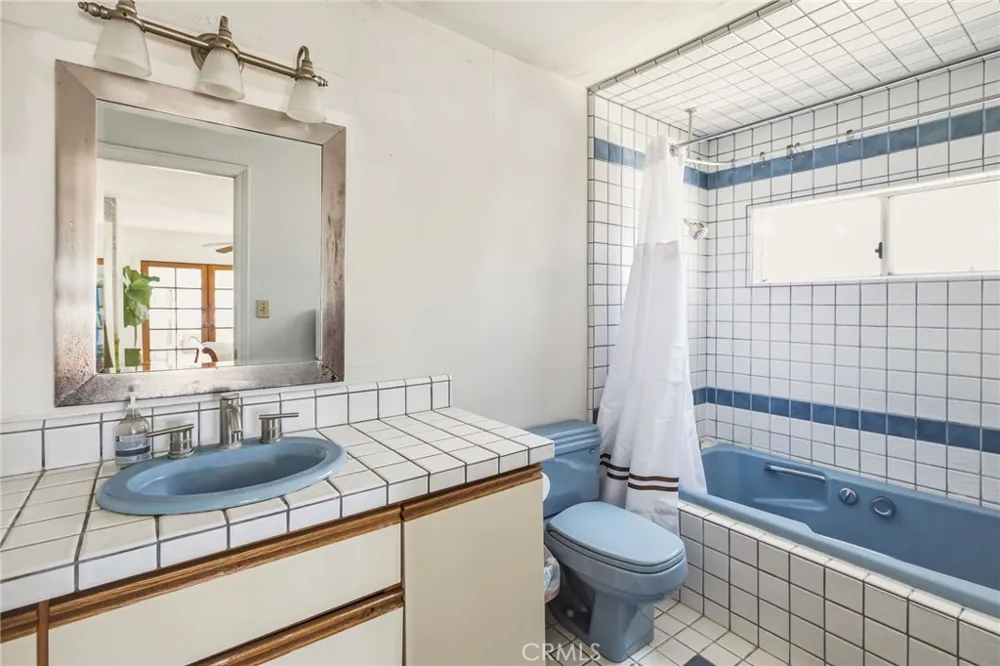 1813 5th Street Manhattan Beach, CA 90266