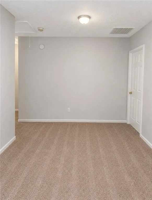 6009 Riveroak Terrace College Park, GA 30349