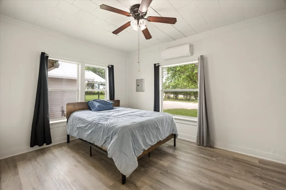 11755 W FM 8 Stephenville, TX 76401