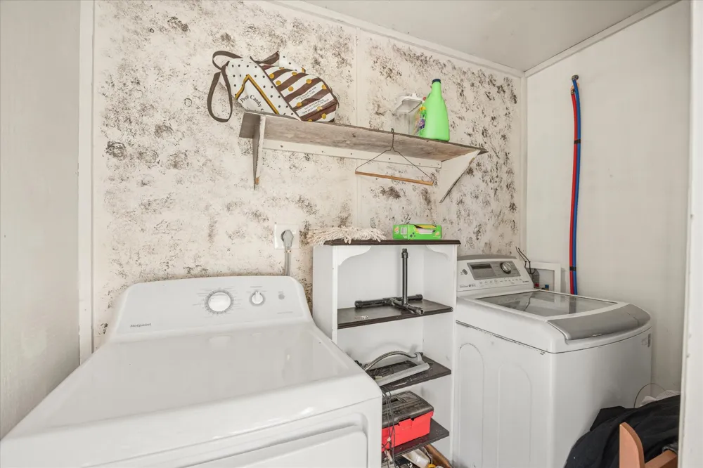 11755 W FM 8 Stephenville, TX 76401