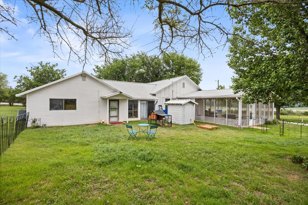 11755 W FM 8 Stephenville, TX 76401