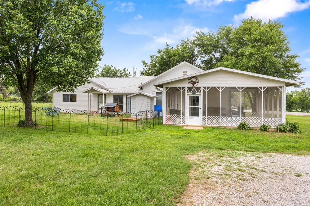 11755 W FM 8 Stephenville, TX 76401