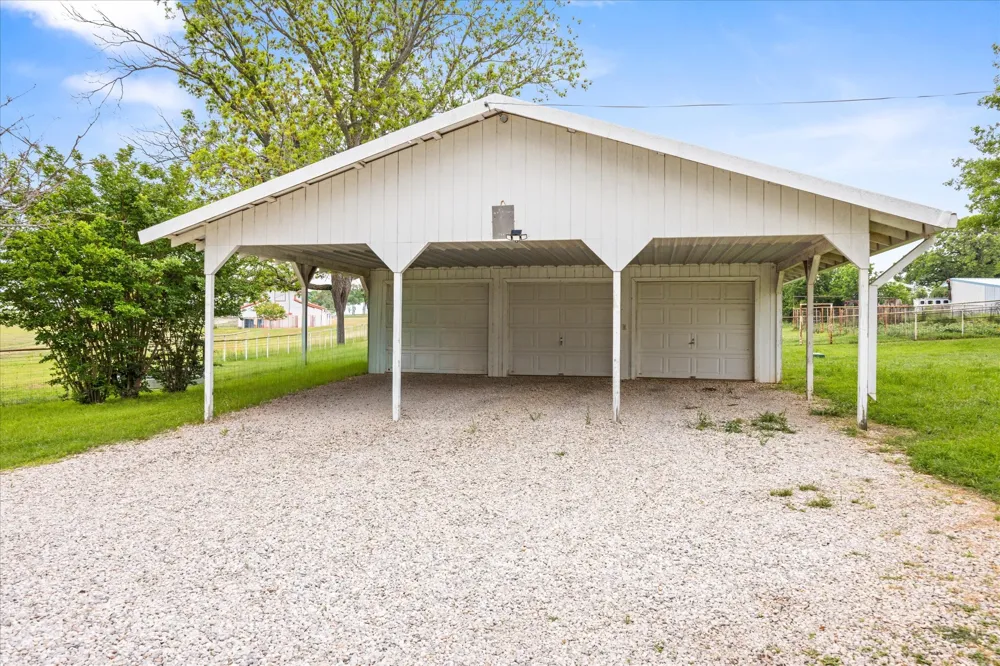 11755 W FM 8 Stephenville, TX 76401