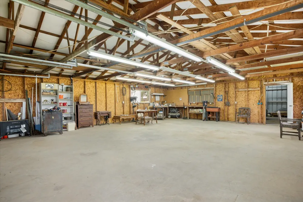 11755 W FM 8 Stephenville, TX 76401