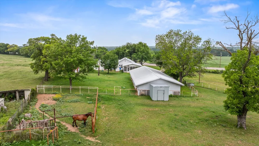 11755 W FM 8 Stephenville, TX 76401