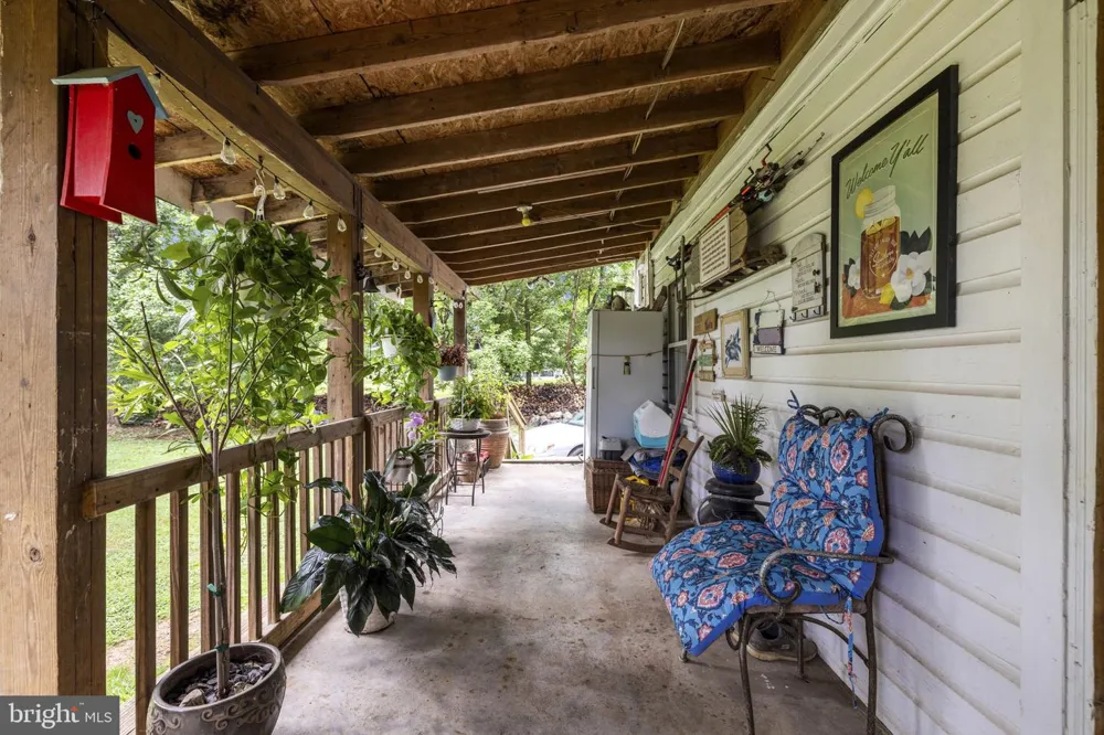 4766 JOHN MOSBY HIGHWAY Boyce, VA 22620