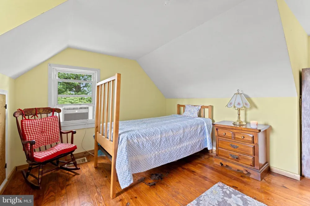 4766 JOHN MOSBY HIGHWAY Boyce, VA 22620
