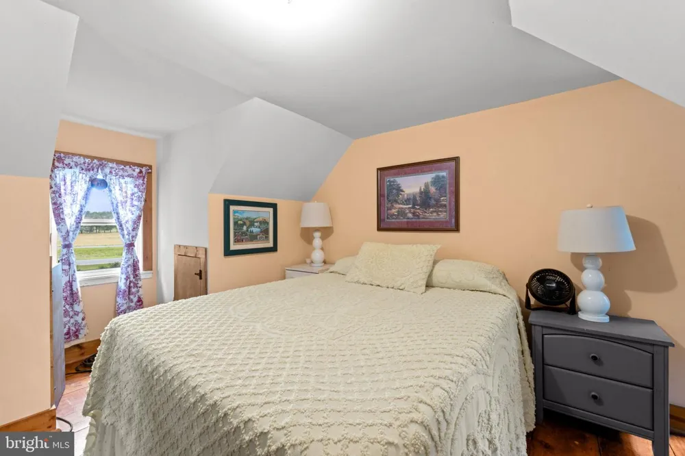 4766 JOHN MOSBY HIGHWAY Boyce, VA 22620