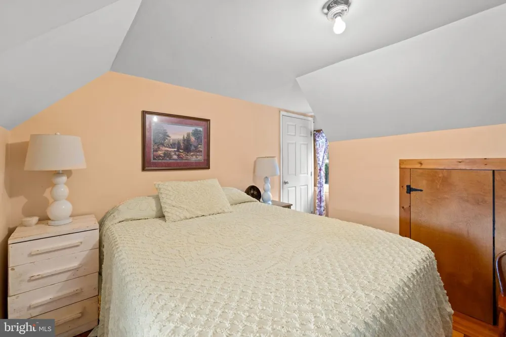 4766 JOHN MOSBY HIGHWAY Boyce, VA 22620