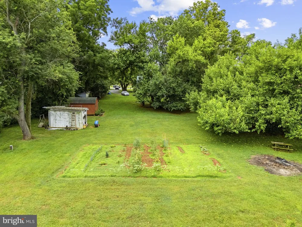 4766 JOHN MOSBY HIGHWAY Boyce, VA 22620