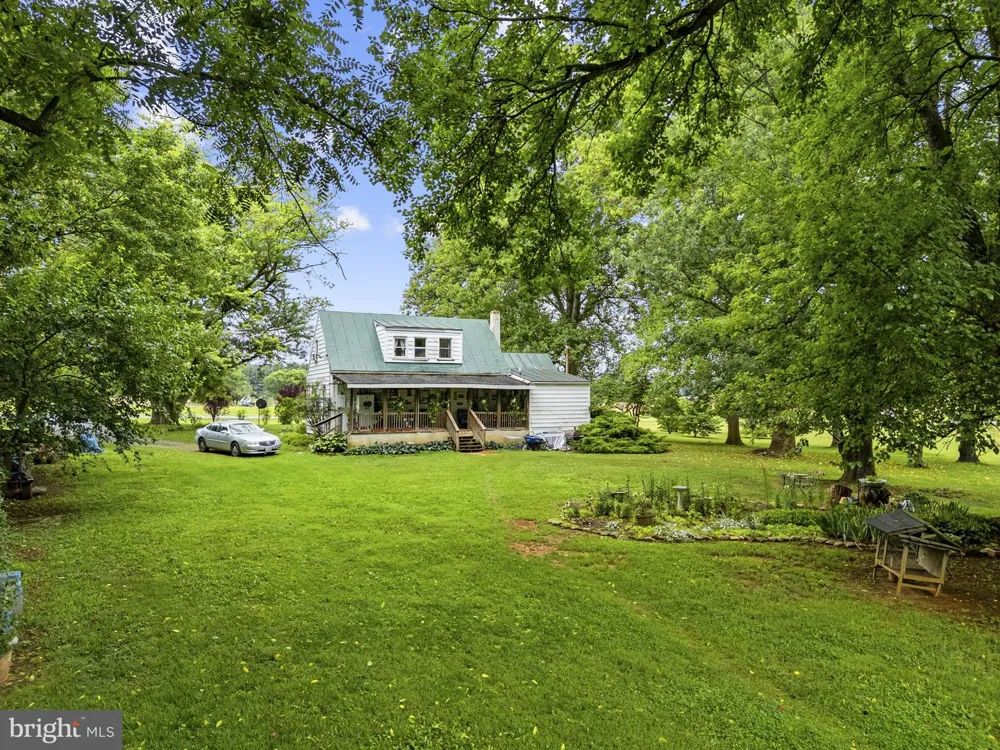 4766 JOHN MOSBY HIGHWAY Boyce, VA 22620