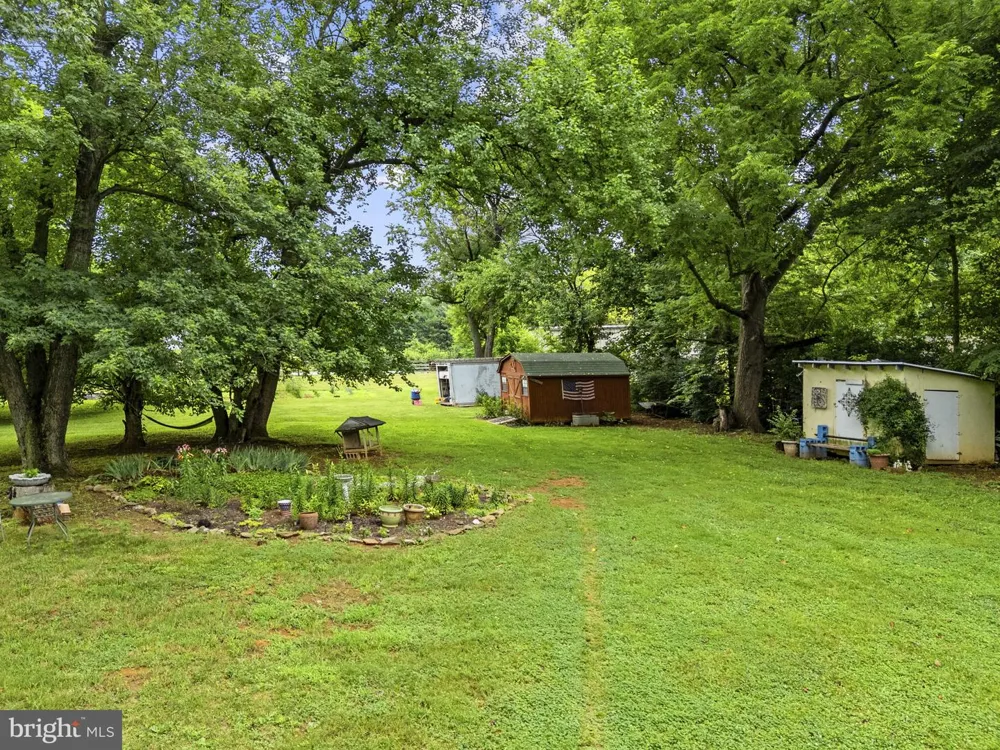 4766 JOHN MOSBY HIGHWAY Boyce, VA 22620