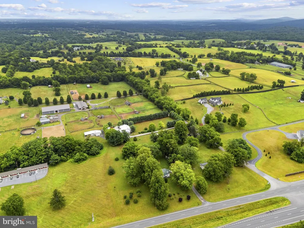 4766 JOHN MOSBY HIGHWAY Boyce, VA 22620