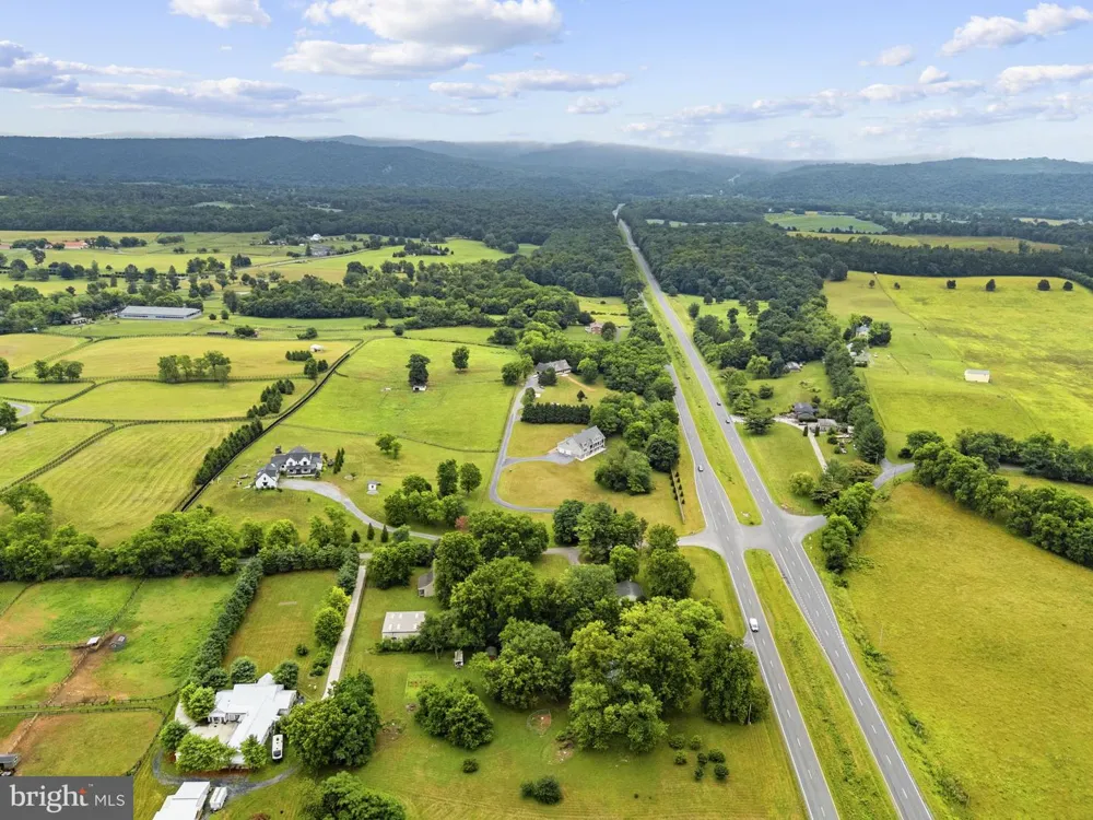 4766 JOHN MOSBY HIGHWAY Boyce, VA 22620