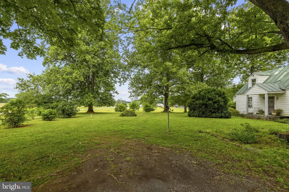 4766 JOHN MOSBY HIGHWAY Boyce, VA 22620
