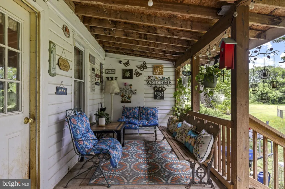4766 JOHN MOSBY HIGHWAY Boyce, VA 22620