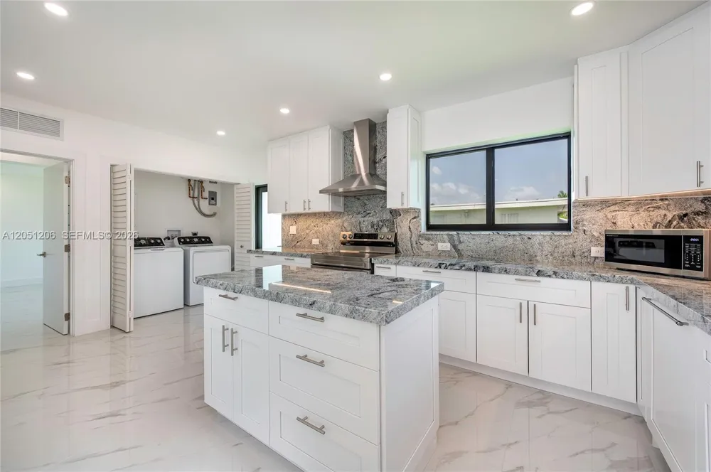 1621 S Treasure Dr North Bay Village, FL 33141