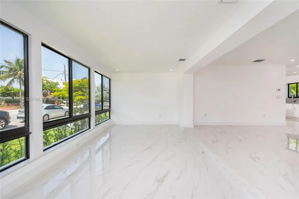 1621 S Treasure Dr North Bay Village, FL 33141