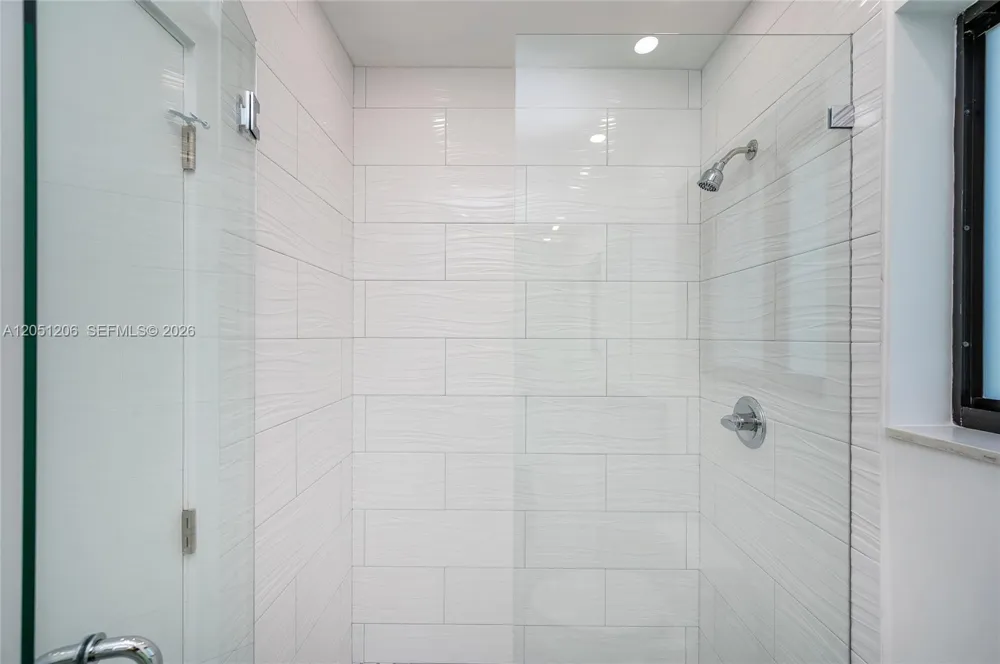 1621 S Treasure Dr North Bay Village, FL 33141