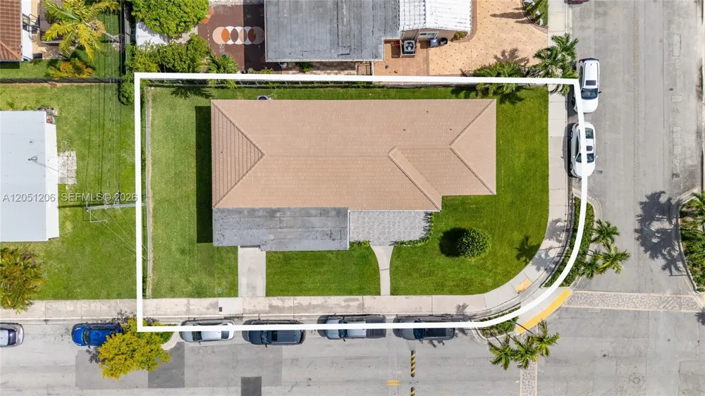 1621 S Treasure Dr North Bay Village, FL 33141