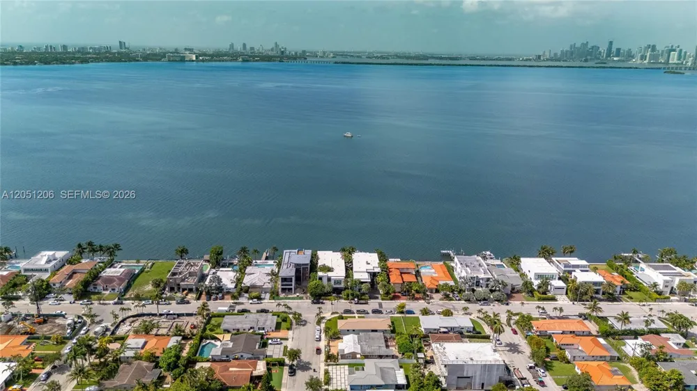 1621 S Treasure Dr North Bay Village, FL 33141