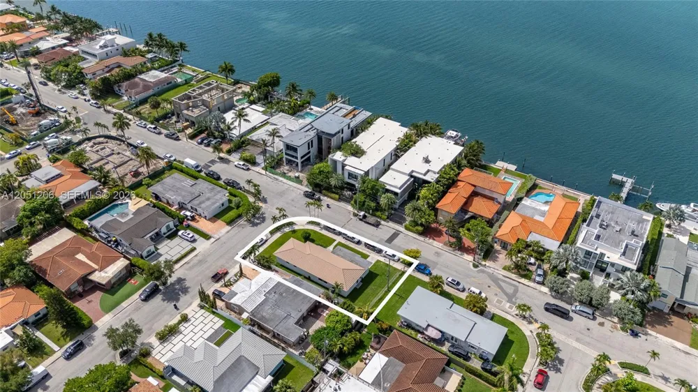 1621 S Treasure Dr North Bay Village, FL 33141
