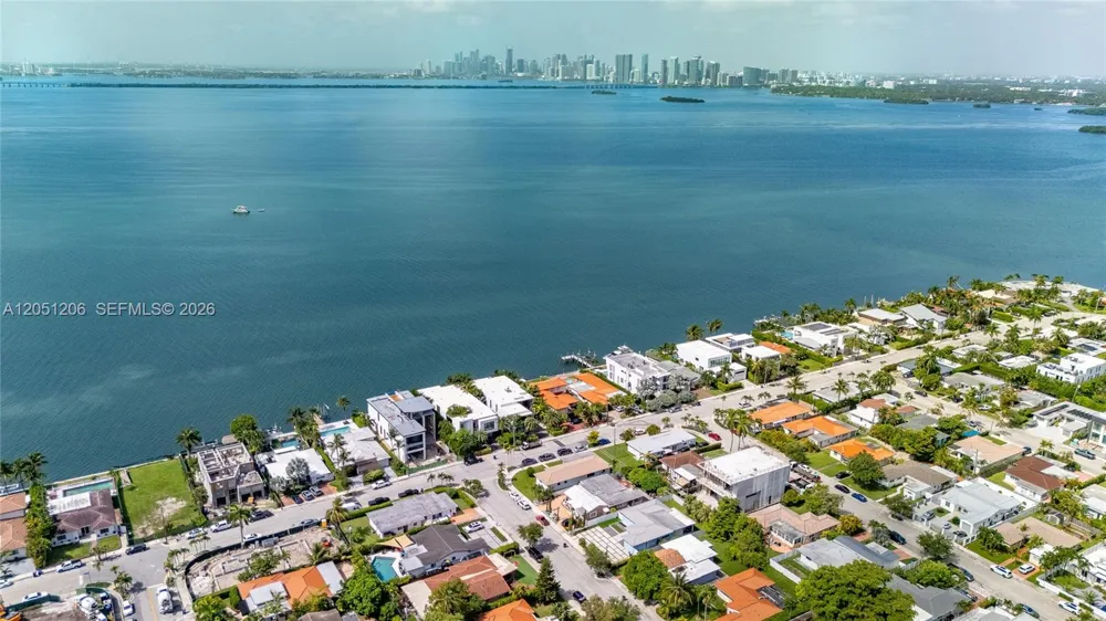1621 S Treasure Dr North Bay Village, FL 33141