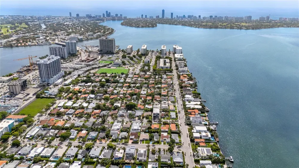1621 S Treasure Dr North Bay Village, FL 33141
