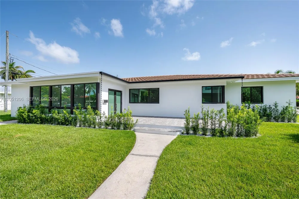 1621 S Treasure Dr North Bay Village, FL 33141