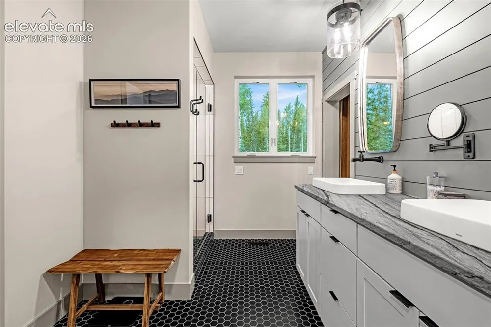 102 Bald Eagle View Divide, CO 80814