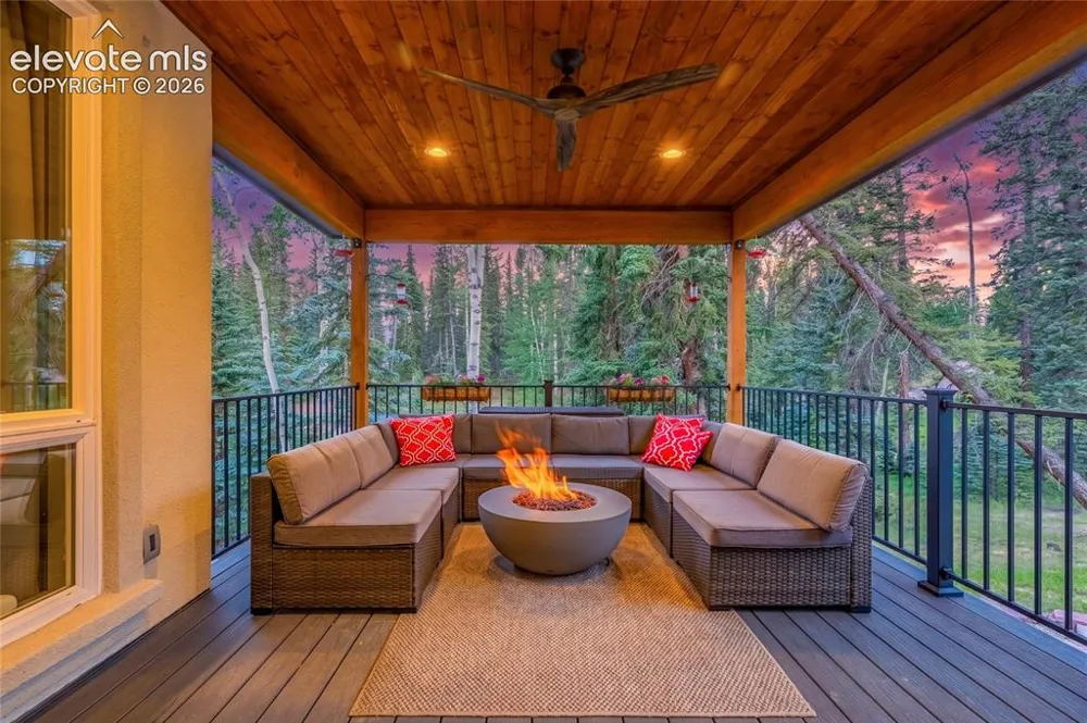 102 Bald Eagle View Divide, CO 80814