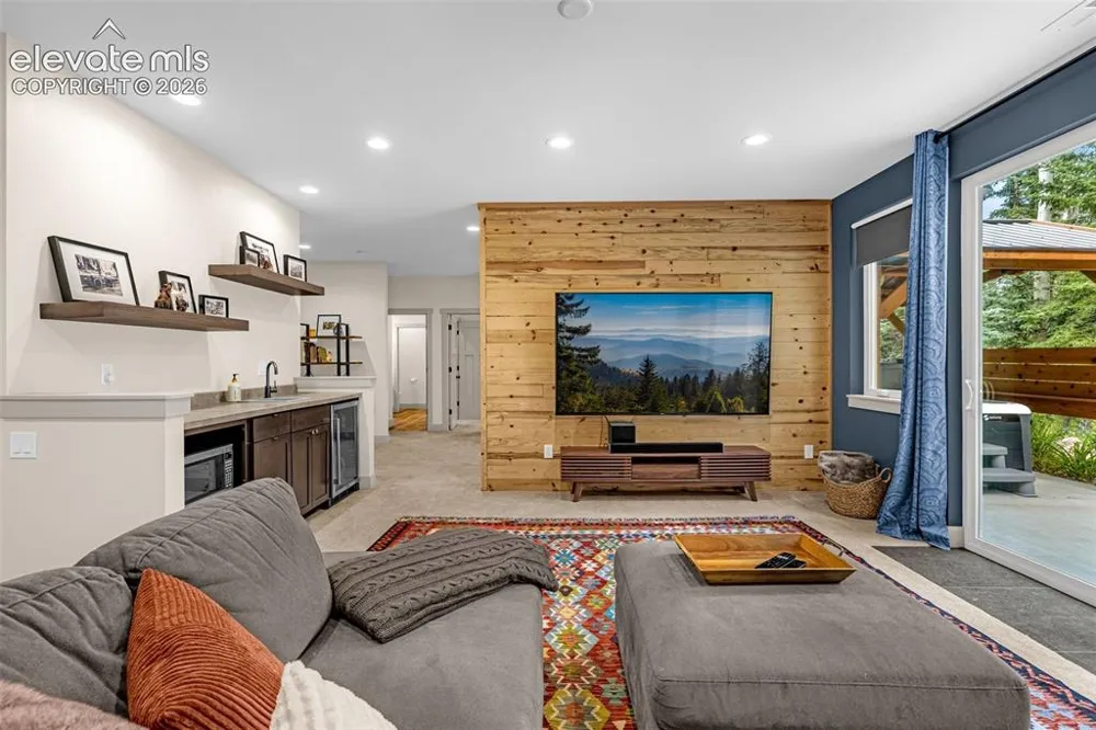 102 Bald Eagle View Divide, CO 80814