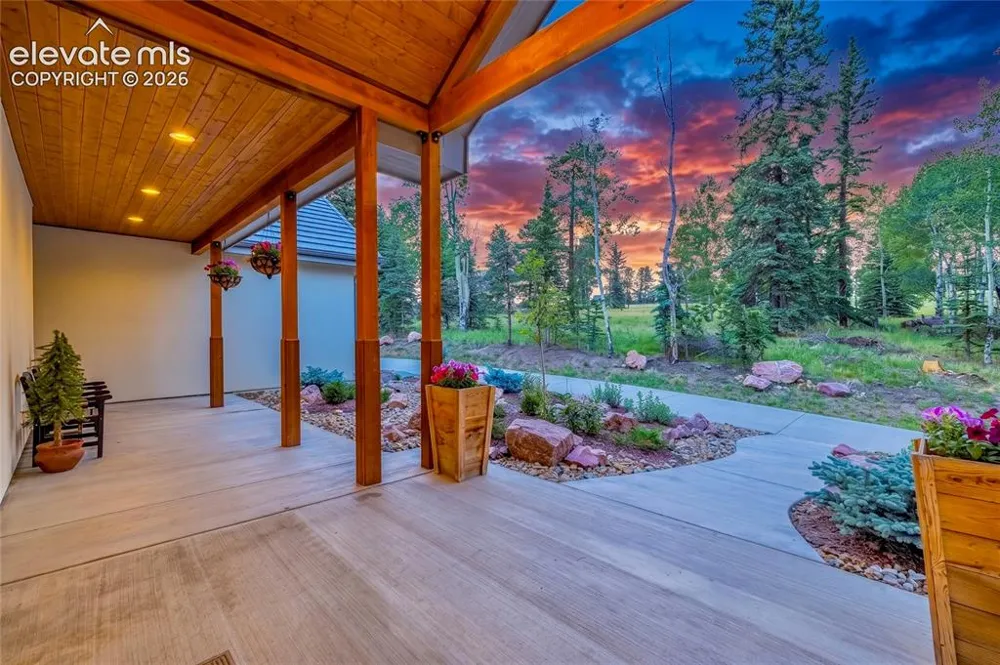102 Bald Eagle View Divide, CO 80814