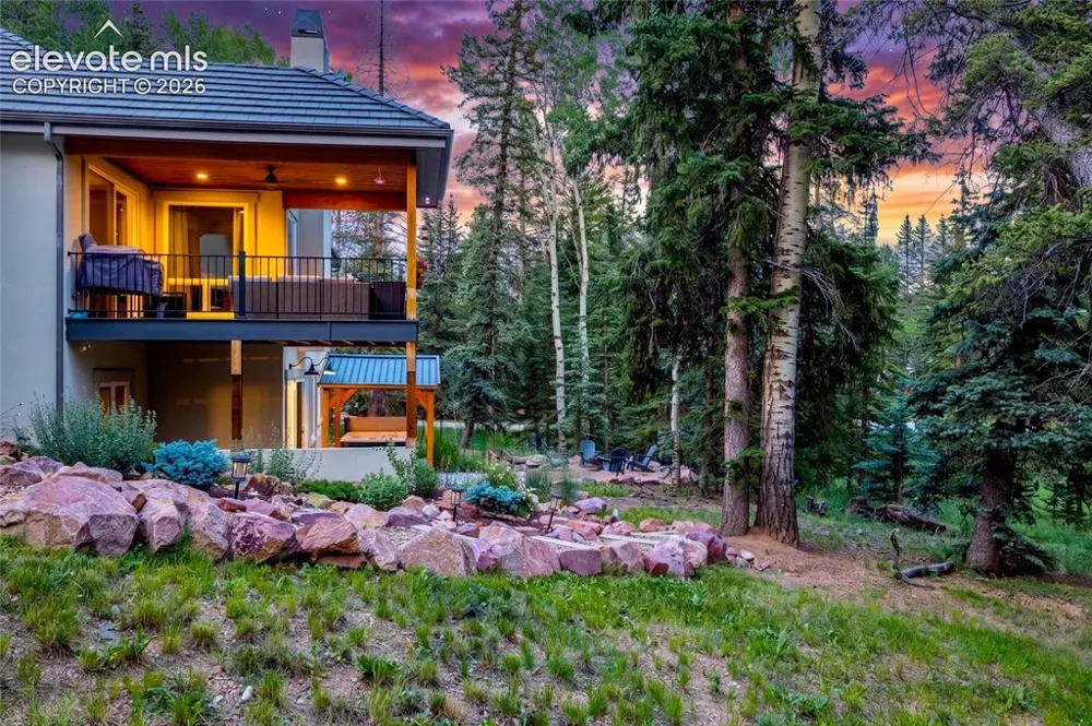 102 Bald Eagle View Divide, CO 80814